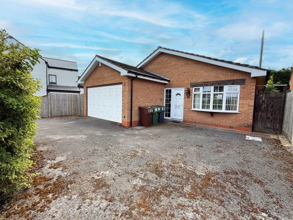 Alcester Road, Hollywood