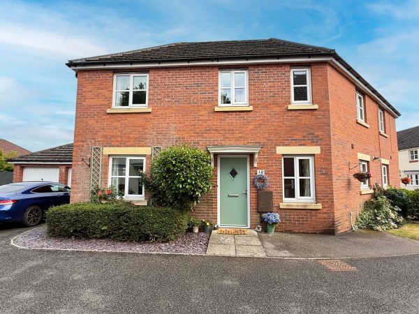 Coppice Gardens, Hollywood