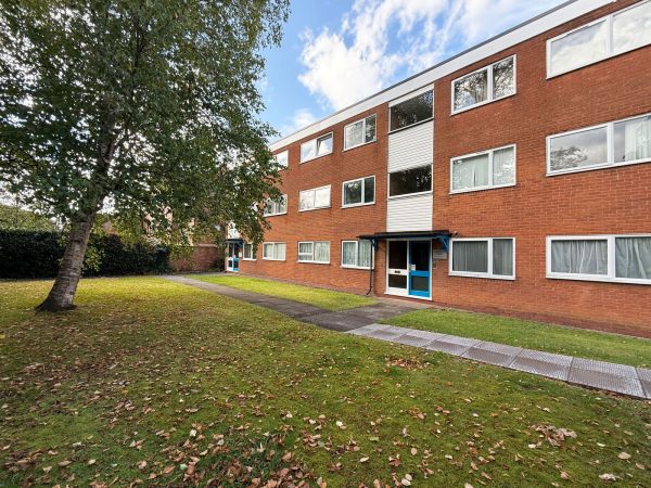 High Street, Shirley