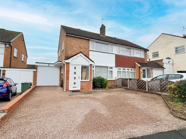 Wythwood Road, Hollywood